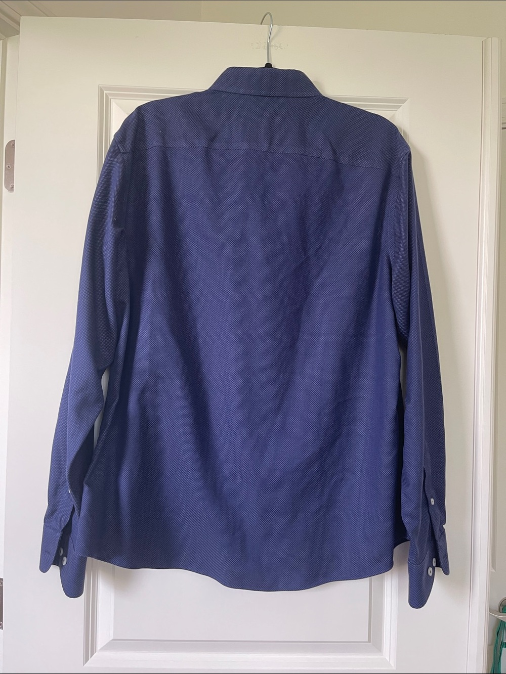 UNTUCKit Men's Navy Dress Shirt Slim Fit & Wrinkle Free - Picture 2 of 5
